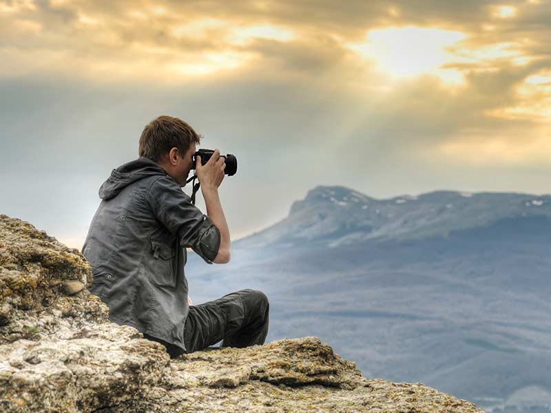Must-Have Qualities of a Good Photographer - socialsneaker.com